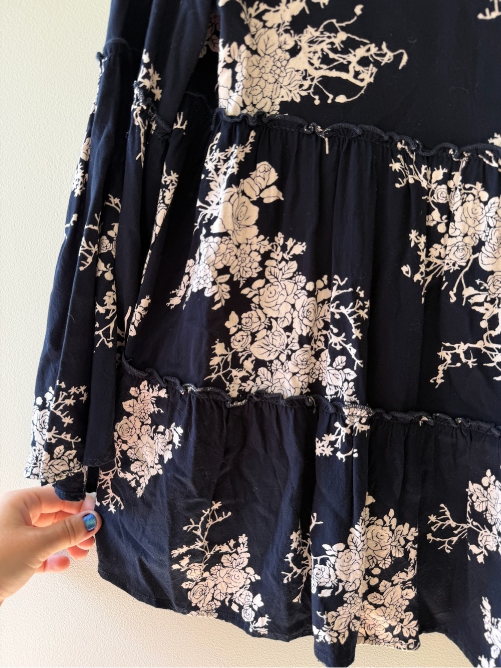 Women's Black Floral Peasant Top - Picture 3 of 5